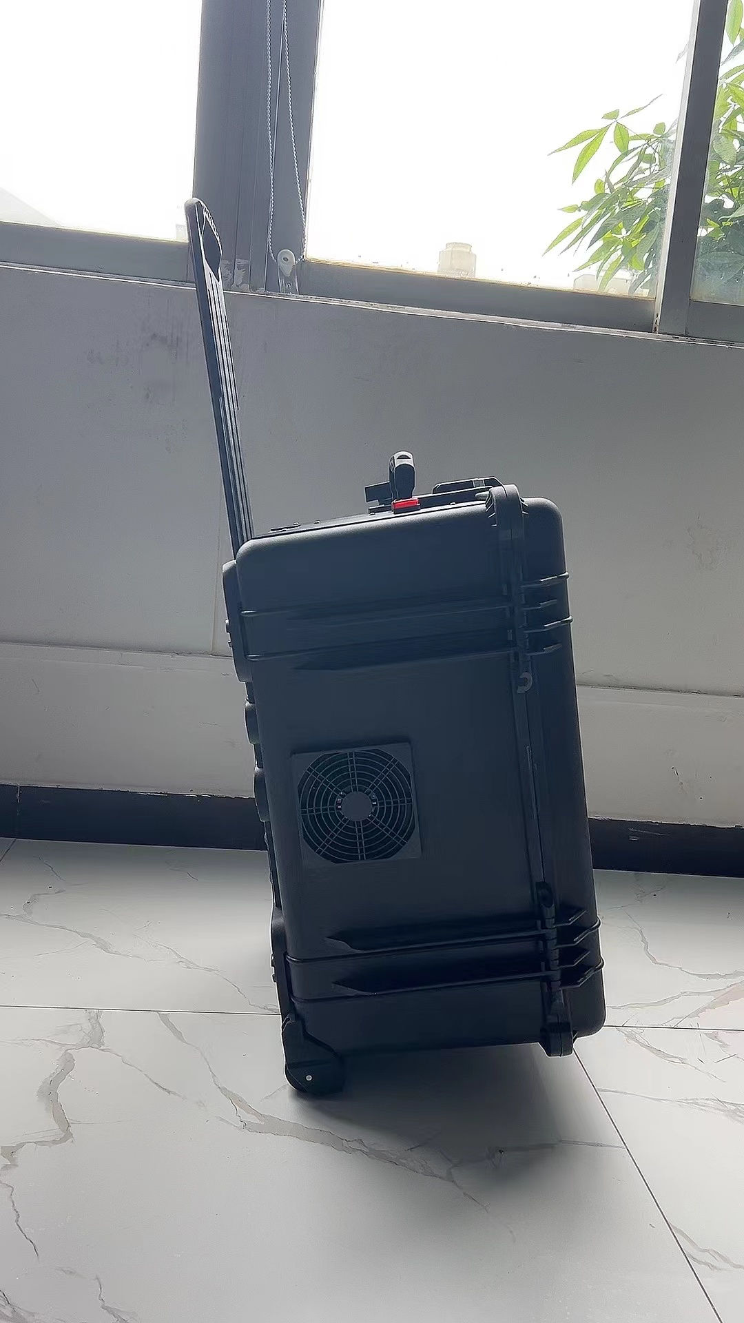 李沧手拉箱型移动通信干扰器